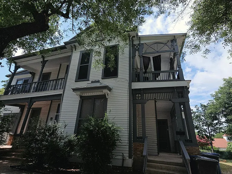822 E Carson St #7 — Photo 3