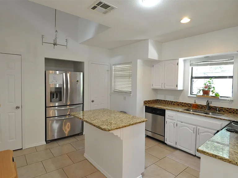 9902 Talleyran Dr — Photo 7