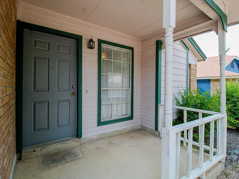 6214 Ridge Glade St — Photo 6