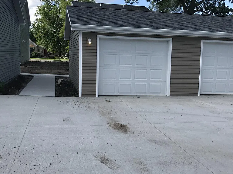 784 Maple St — Photo 5