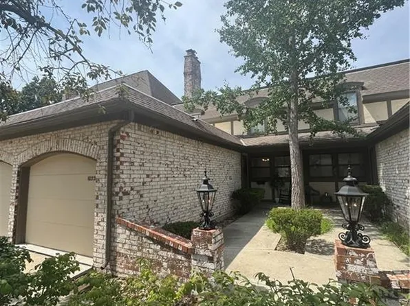 10220 Foster St, Overland Park, KS 66212