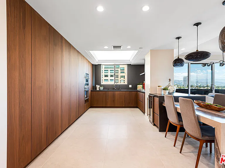 10550 Wilshire Blvd #1204 — Photo 9