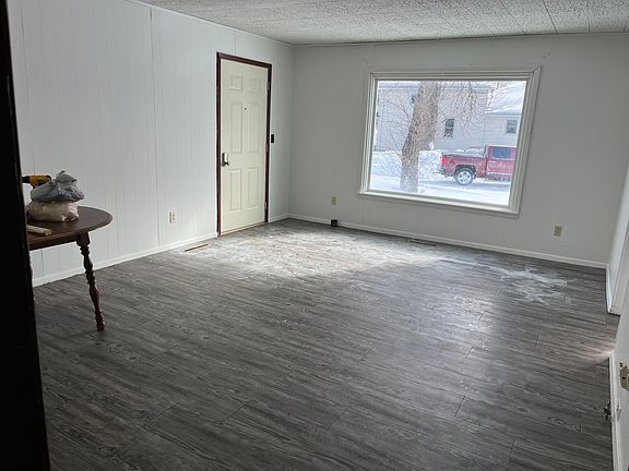 4th image of 904 6th Ave S #904