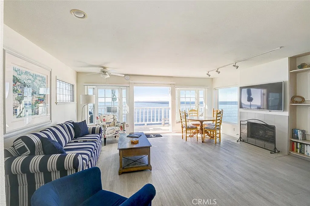 2 bed, 900 sqft, $10,000 — Photo 3