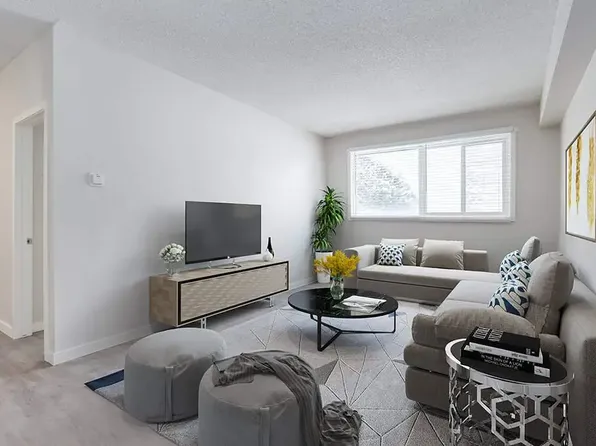 2398 Southview Dr SE #303, Medicine Hat, AB T1B 1E9