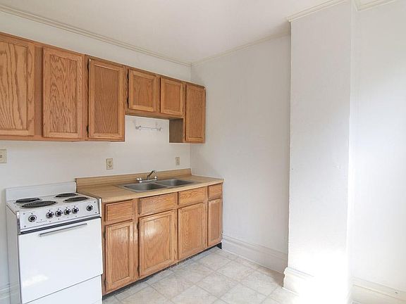 5th image of 620 West St #2