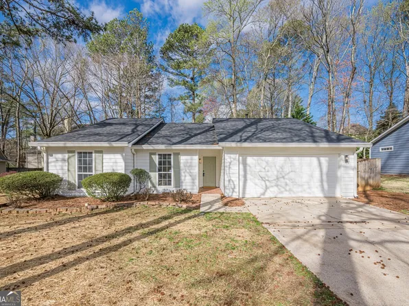 11270 Ridge Hill Dr, Johns Creek, GA 30022