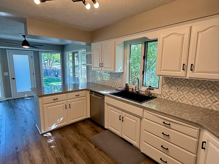 2902 Blackhawk Dr — Photo 10