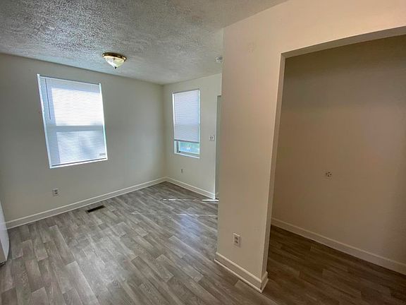 4th image of 1712 Iroquois St