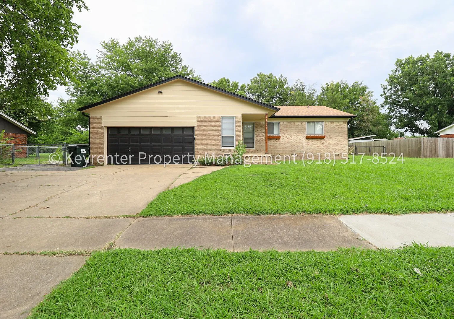 Recently Renovated 3 Bed 2 Bath in Collinsville! — Photo 2