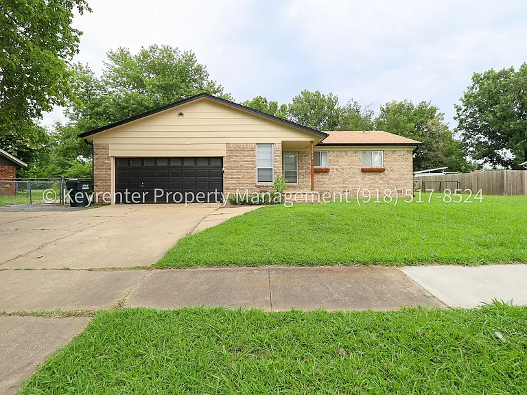 11621 N 103rd East Ave — Photo 2