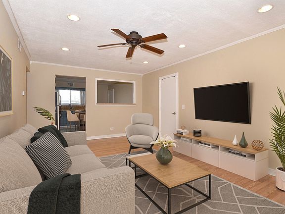 3rd image of 6259 N Northwest Hwy APT 3A