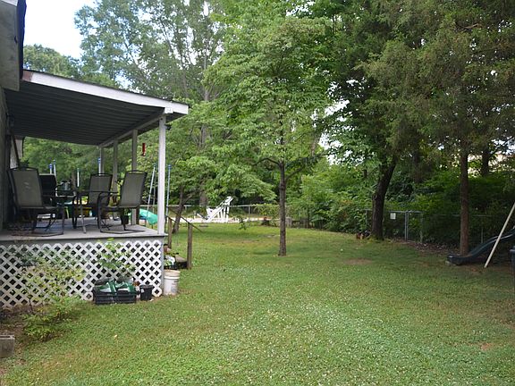 3rd image of 8406 Summers Park Ln
