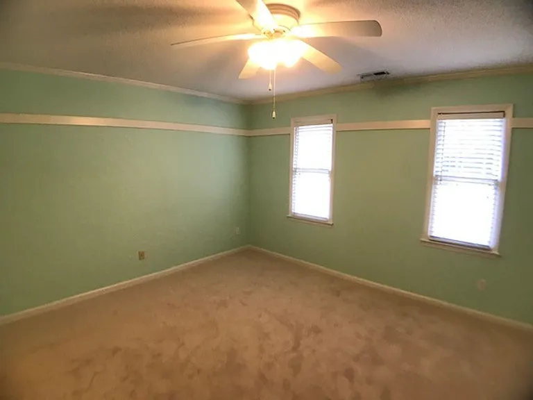 6749 Chauncey Dr — Photo 12
