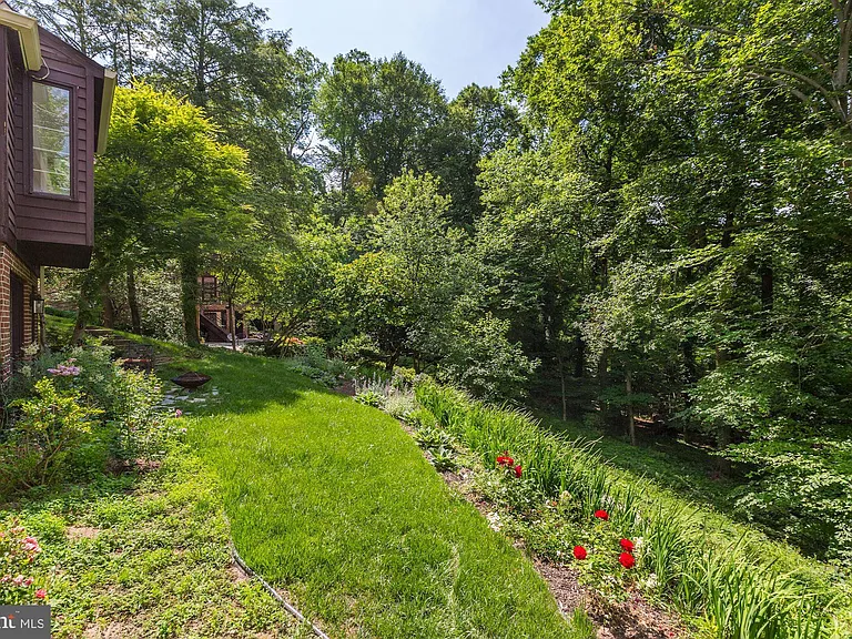 5204 Westwood Dr — Photo 43