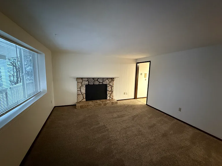 167 Indian Trail Rd — Photo 7