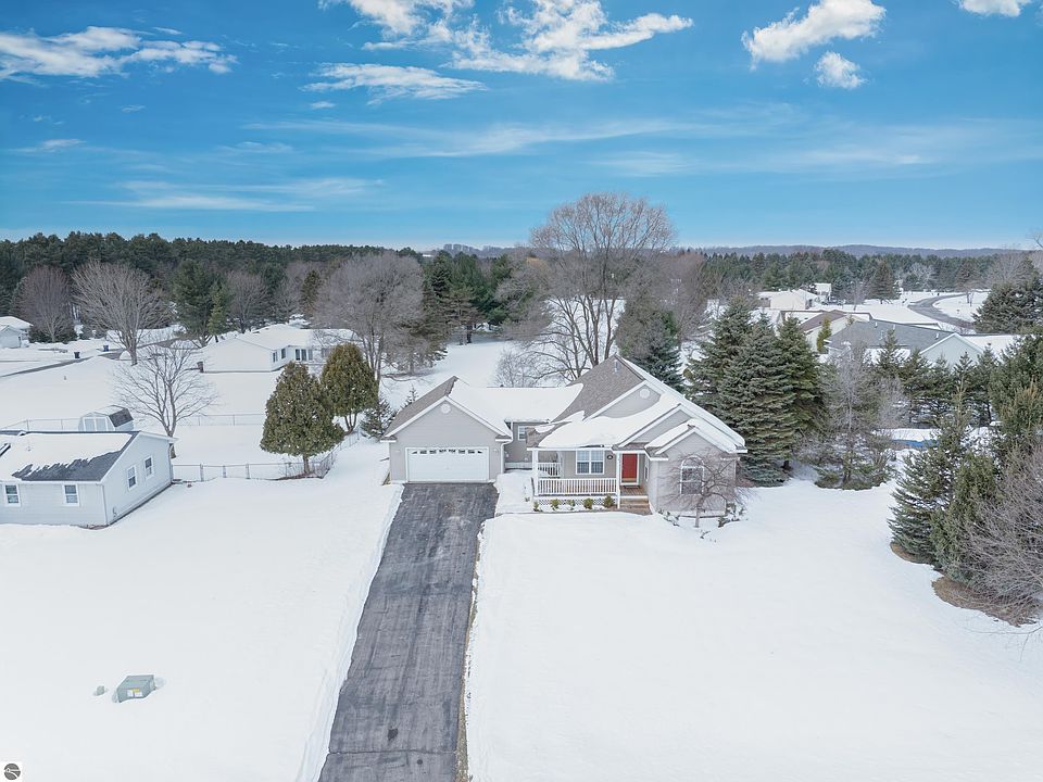 1st image of 7379 Meadow Ln