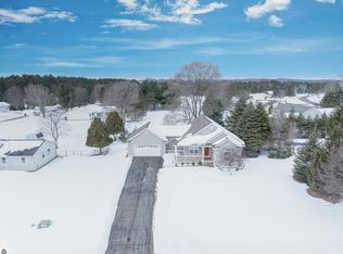 7379 Meadow Ln, Bellaire, MI 49615