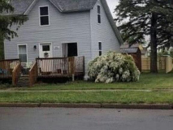 2nd image of 310 2nd St NE
