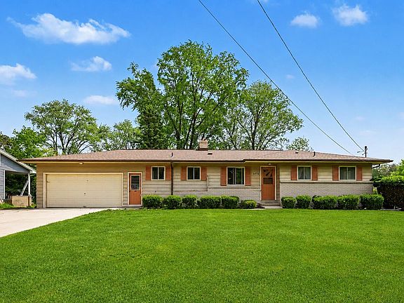 2nd image of 4896 Sequoia Dr SE