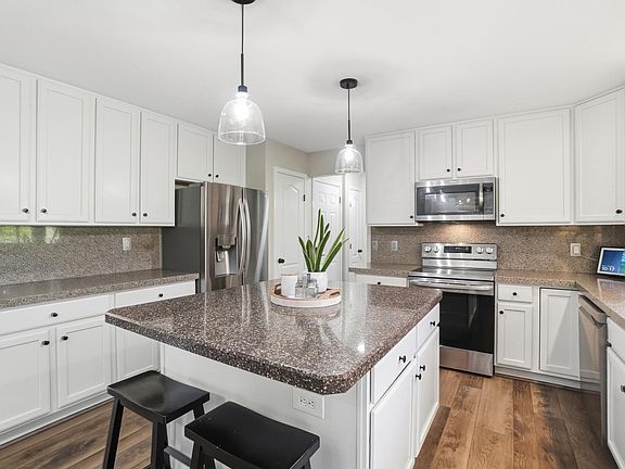3rd image of 1108 Ashton Ct