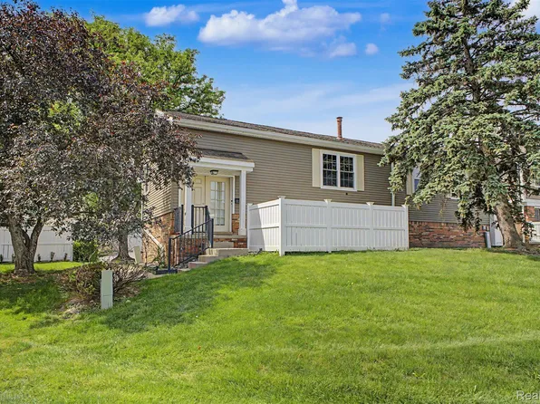 20872 E Glen Haven Cir #30, Northville, MI 48167