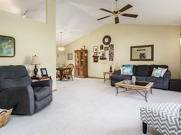 3rd image of 11233 Yarby Ln