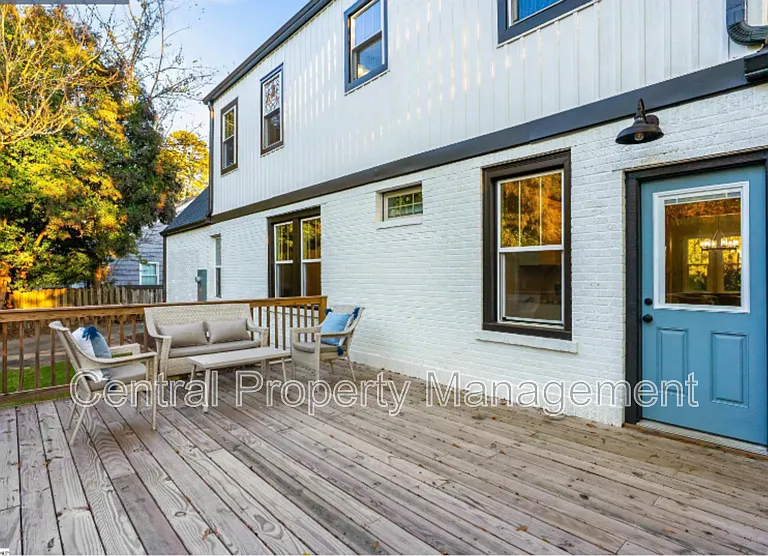 101 Sunset Dr — Photo 28