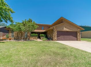 117 W Olympic Dr, Yukon, OK 73099
