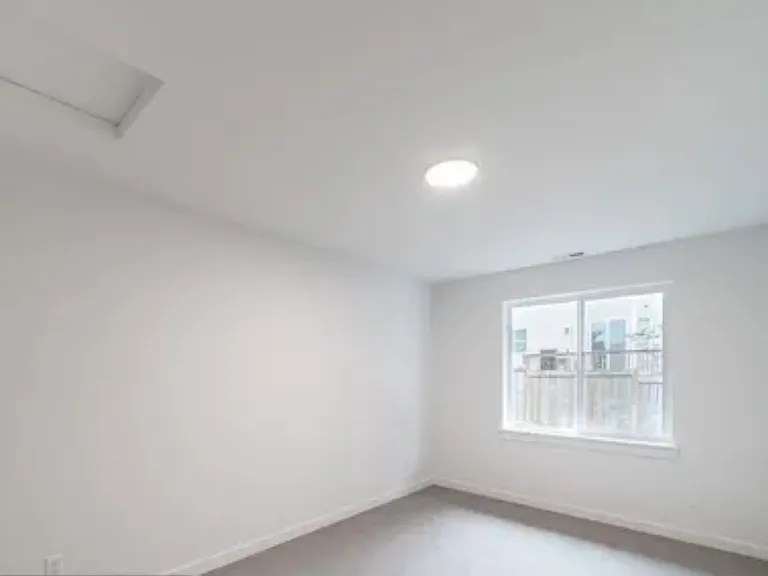 6175 Blue River Dr SE — Photo 18