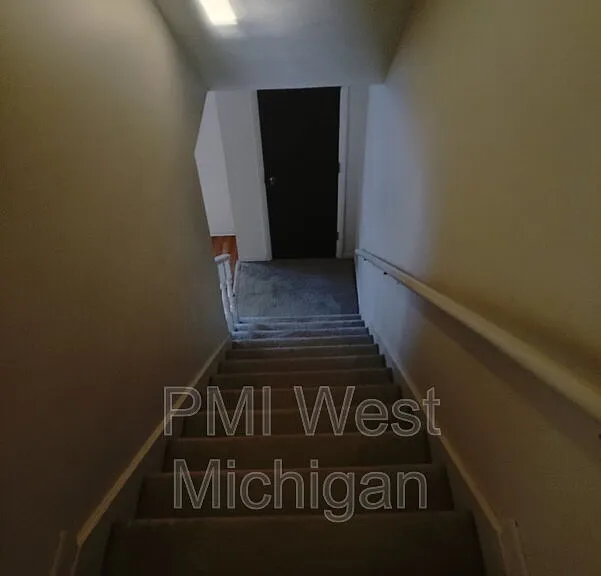 4258 Bond Ave #1 — Photo 10