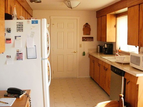 2nd image of 1621 NE 11th Ave