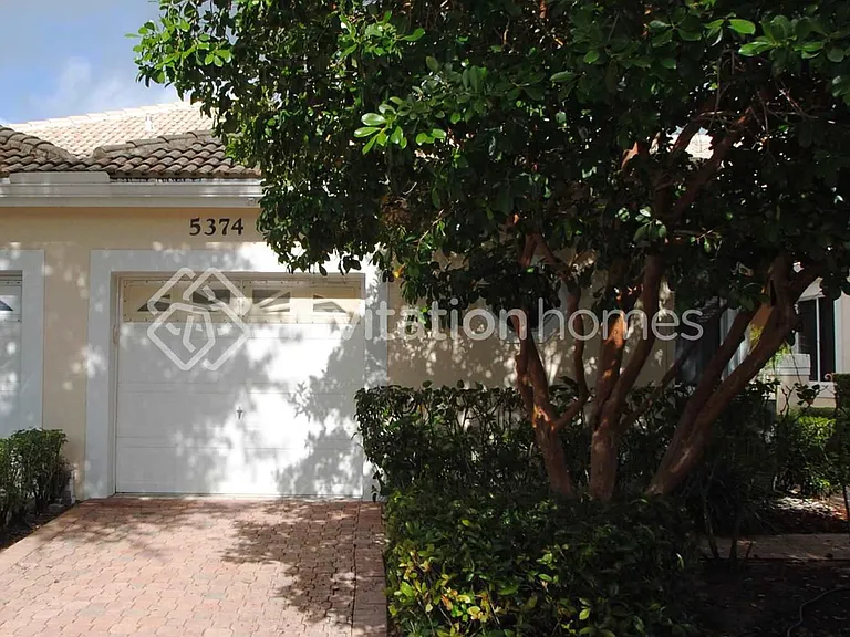 5374 Monterey Cir #97-B — Photo 1