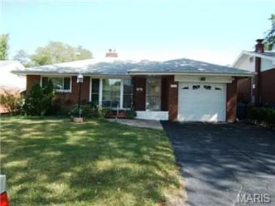 4104 Crestland Dr photo 1