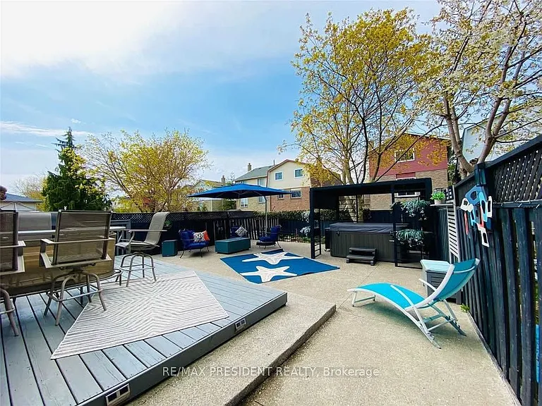 2563 Whittaker Dr — Photo 2