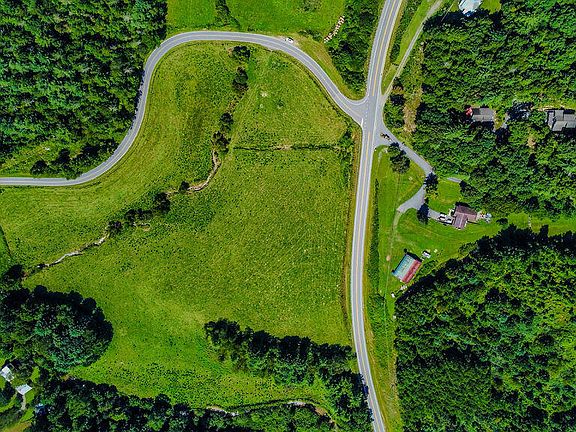 3rd image of 1 Sunny Point Rd