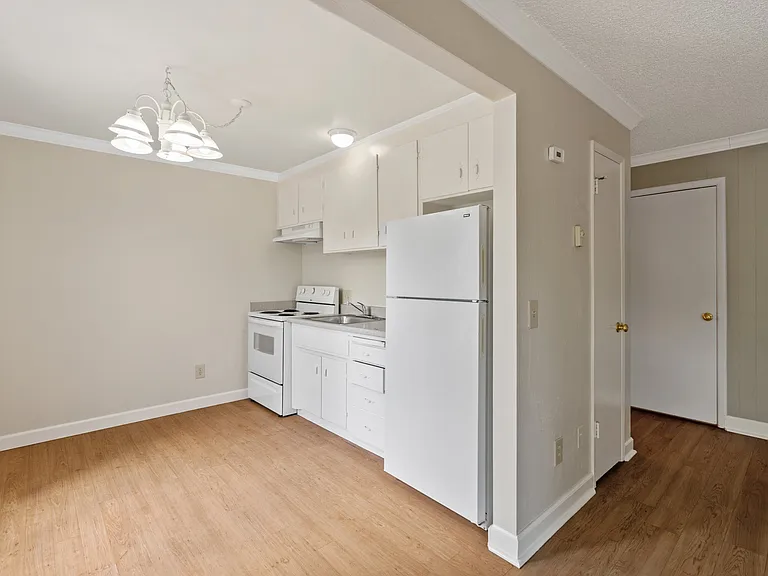 655 Reseda Dr #6 — Photo 7