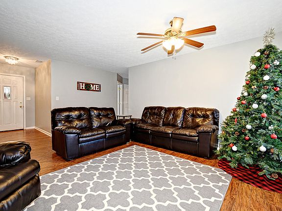 5th image of 473 Shady Glen Cir