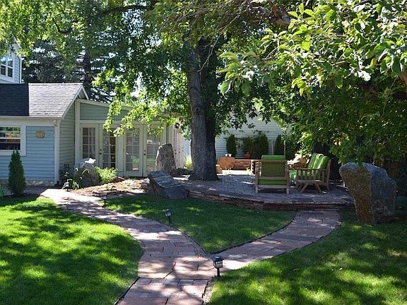 Front garden patio