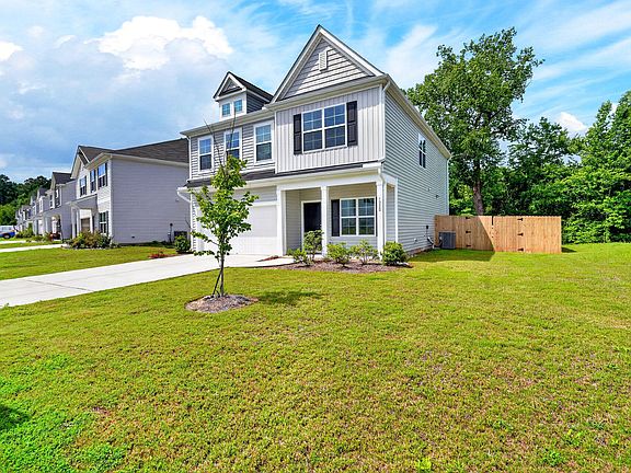 3rd image of 1020 Sumter Pointe Way