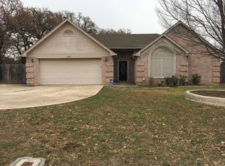 6325 Hartman Rd, Forest Hill, TX 76119