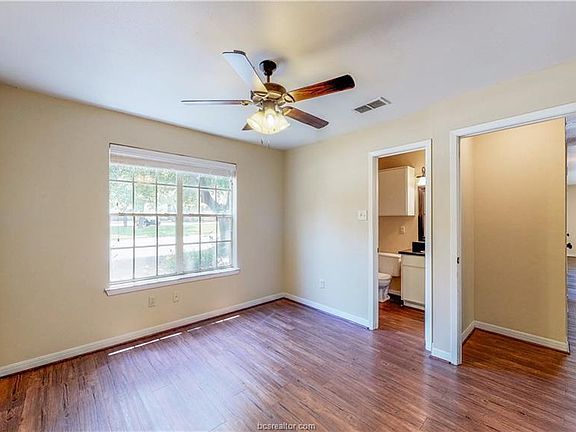 5th image of 701C Balcones Dr #35