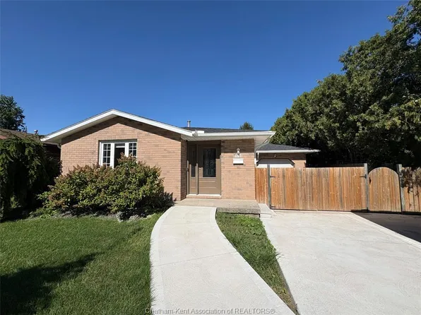461 McNaughton Ave W, Chatham Kent, ON N7L 4K3