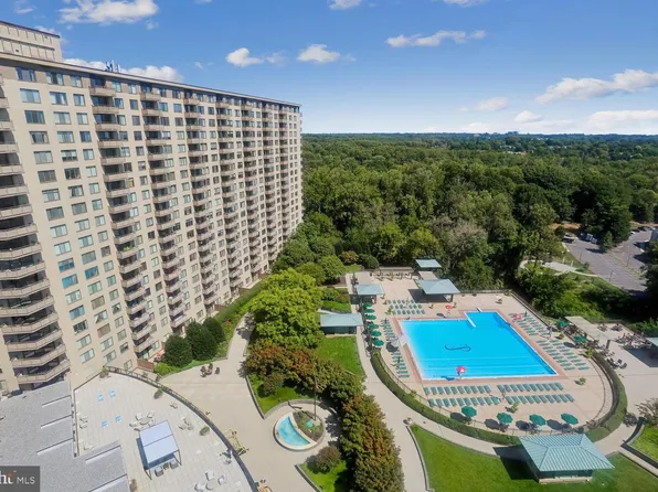 5225 Pooks Hill Rd APT 1514S, Bethesda, MD 20814