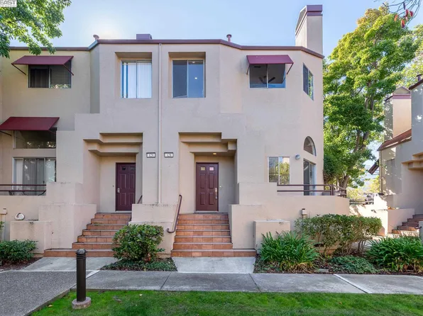 128 E Court Ln, Foster City, CA 94404