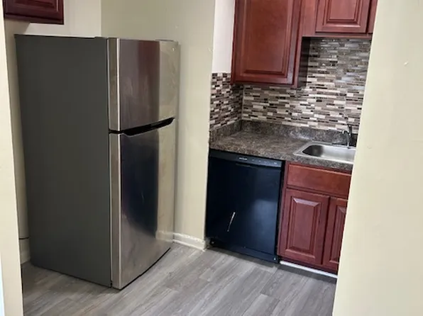 323 Forrest Ave APT B, Claymont, DE 19703