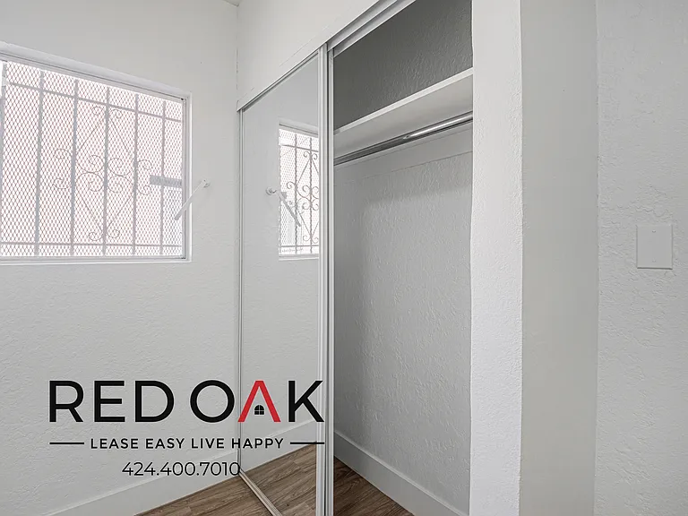 2410 La Salle Ave #2410 — Photo 18