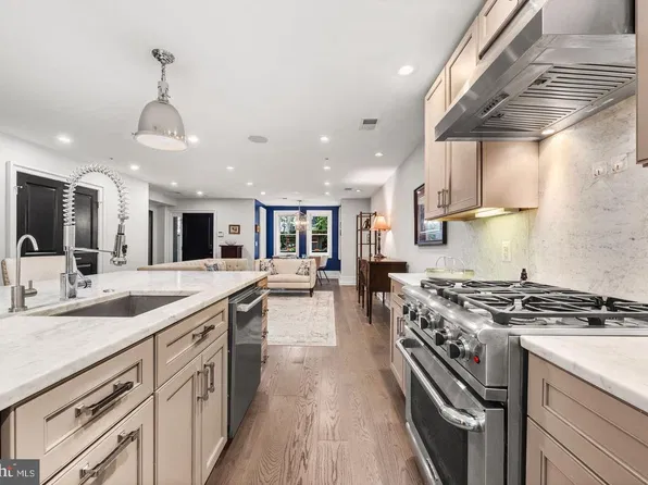 1516 Q St NW #1, Washington, DC 20009