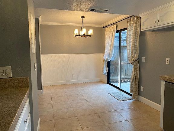 5th image of 3381 La Canada Dr APT 10