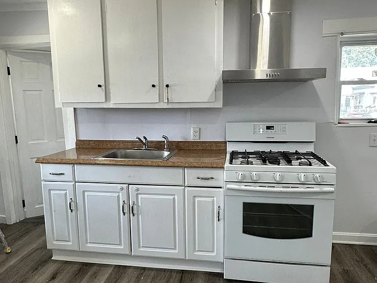 95 Central St #1 — Photo 1